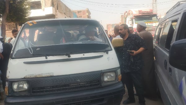ضبط 6439 مخالفة سرفيس بالجيزة وفض 6 مواقف عشوائية
