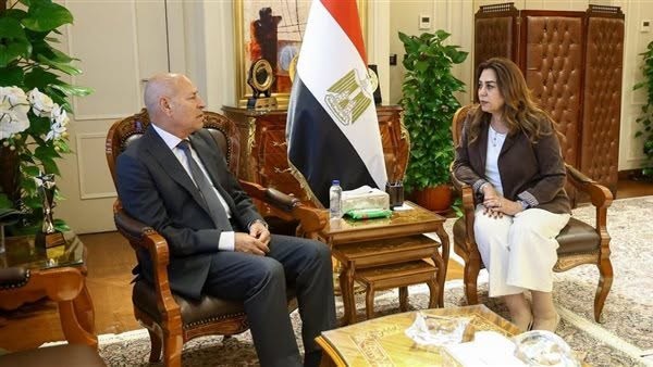  اجتماع الدكتورة منال عوض مع الدكتور إبراهيم صابر، محافظ القاهرة، بمقر الوزارة بالعاصمة الجديدة