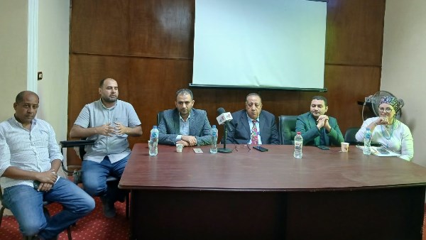 جانب من الندوة