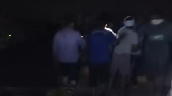 صيادون يستغيثون.. مطالب بفتح طريق وادي الريان ووقف الصيد الجائر