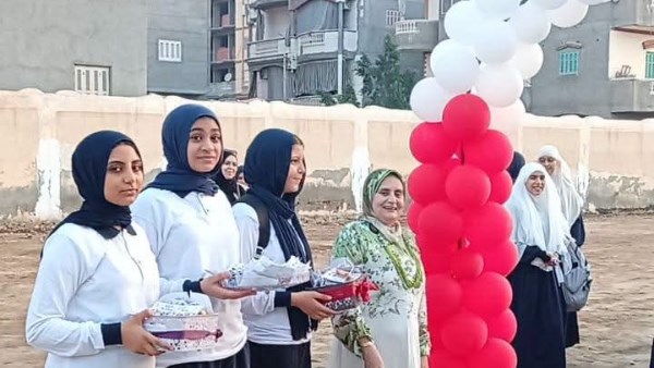مدارس البحيرة في أول أيام الدراسة 