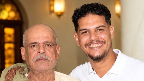 صورة المتوفي قبل زفاف ابنه في البحيرة 