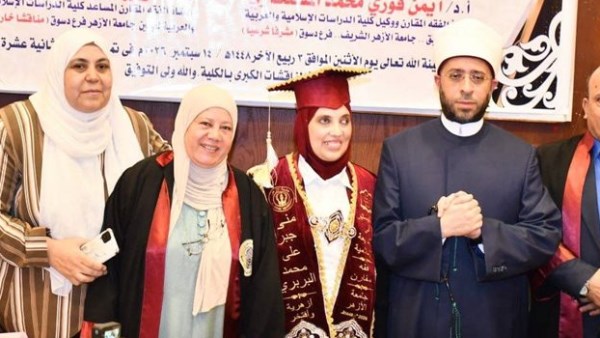 وزير الأوقاف يشهد مناقشة رسالة ماجستير لباحثة من ذوي الهمم