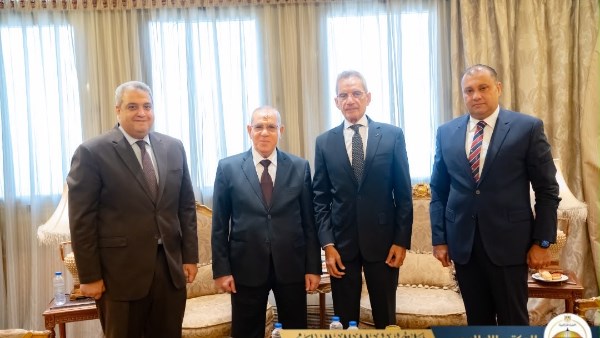 وزير شئون المجالس النيابية يستقبل رئيس مجلس القضاء الأعلى ورئيس محكمة النقض
