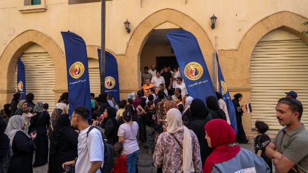 خلال المبادرة