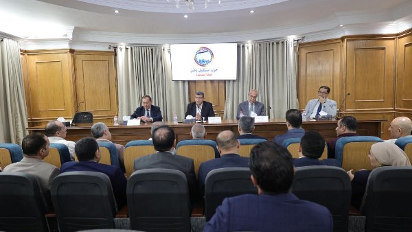 خلال الاجتماع