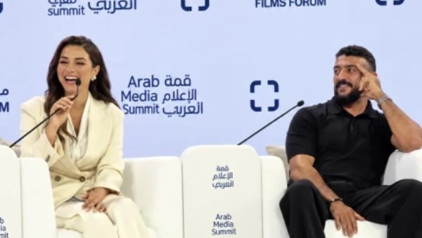 يارا السكري   و أحمد العوضي