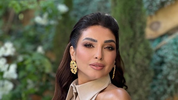 الفنانة روجينا 