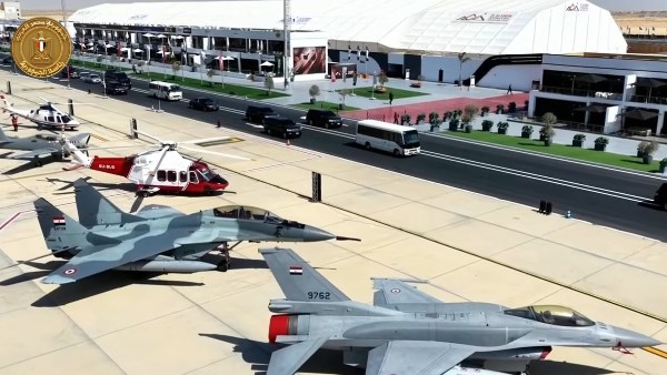 مقاتلات F-15 وF-16 وسوخوي 57 .. خبير يكشف أهمية معرض الطيران بالعلمين