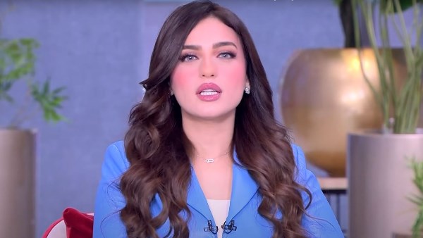 الأعلامية ياسمين عز