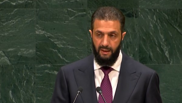 الرئيس السوري أحمد الشرع
