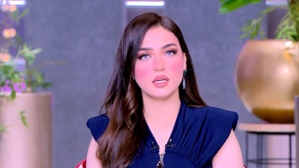 الإعلامية ياسمين عز 