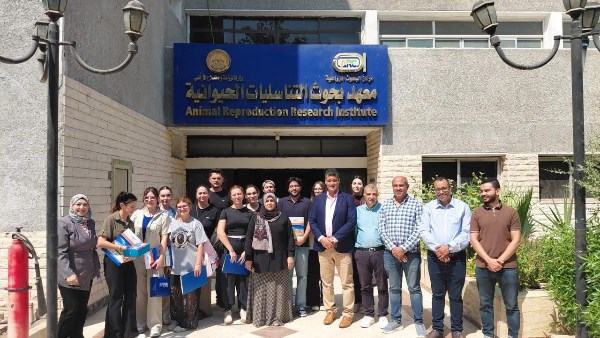 «التناسليات الحيوانية» تدرب 14 طالبًا رومانيًا على السونار والتلقيح الاصطناعي ونقل الأجنة