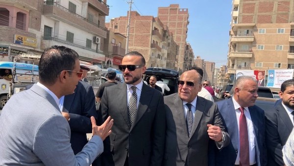 النائب محمد الجارحى خلال جولات الحزب