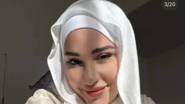  أسما شريف منير