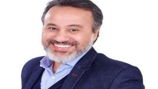 إيهاب فهمي رئيس  البيت الفني للمسرح 