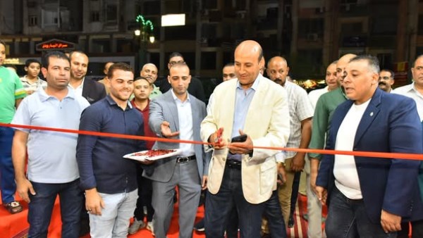 محافظ أسيوط يفتتح معرضاً للمستلزمات المدرسية 