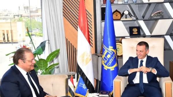 محافظ أسوان يستقبل رئيس هيئة الاعتماد والرقابة الصحية