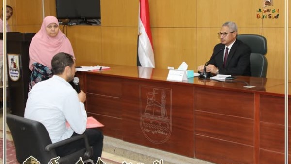 محافظ بني سويف يواصل اللقاء المفتوح الأسبوعي لبحث شكاوى المواطنين 