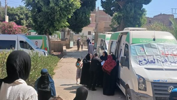 تواصل تقديم العلاج المجاني بقرى أسيوط