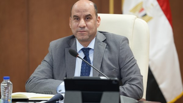 وزير العمل 