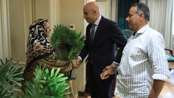 تكريم مدير مدرسة برقطا الإعدادية  ومديرة مدرسة الشهيد أحمد سمير