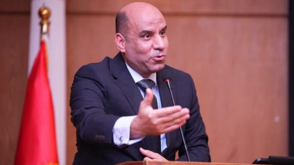 وزير العمل 
