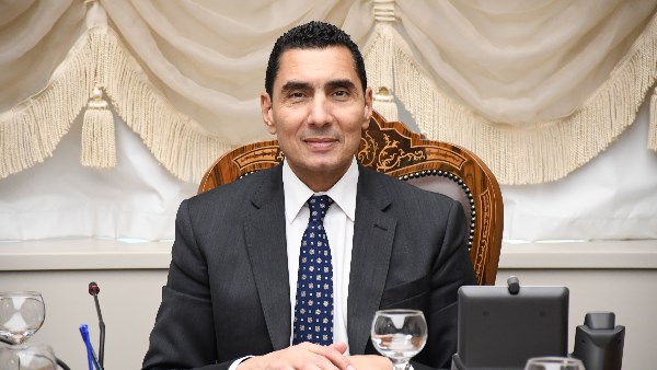 جوهر نبيل وزير الشباب والرياضة