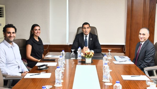 وزير الشباب والرياضة يلتقي رئيس اتحاد الاسكواش