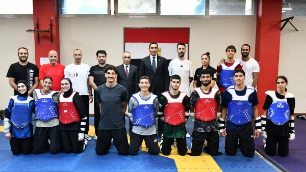 وزير الشباب والرياضة